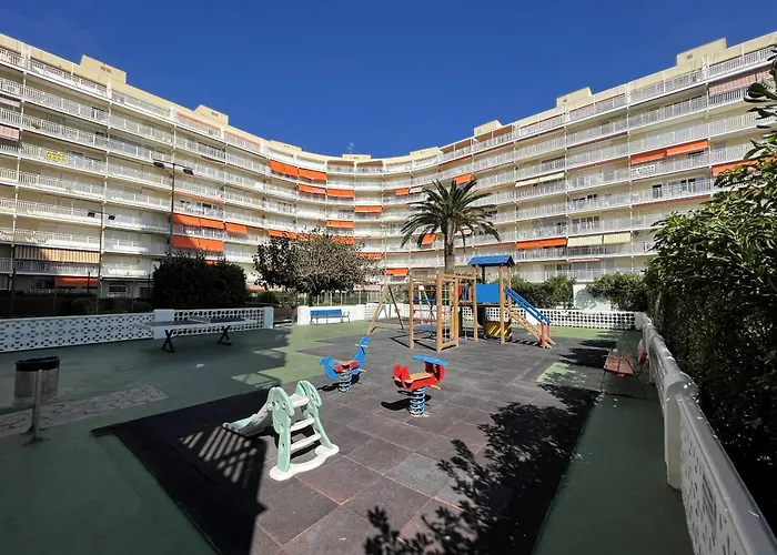 Torre Irta Family Complex Lek